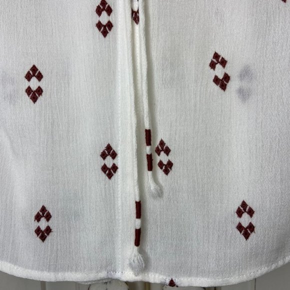Gentle Fawn White Blouse with Burgundy Embroidery - Picture 6 of 10